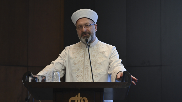 Diyanet İşleri Başkanı Erbaş, "Hafızların Dilinden Şairlerin Kelamı Şiir Yarışması" finalinde konuştu: