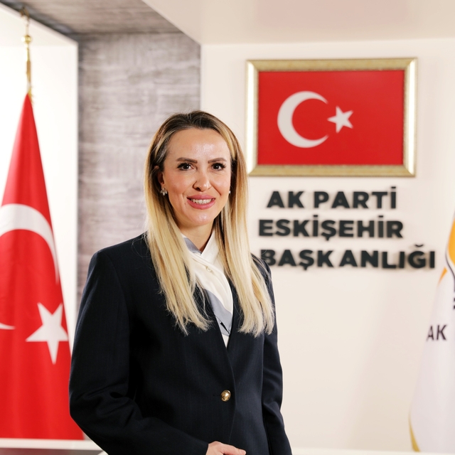 AK Parti'li Manas, Odunpazarı Belediye Başkanı Kurt'u eleştirdi