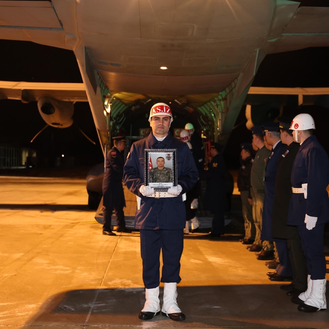 Şehit Piyade Sözleşmeli Er Mustafa Uslu'nun cenazesi Amasya'ya getirildi