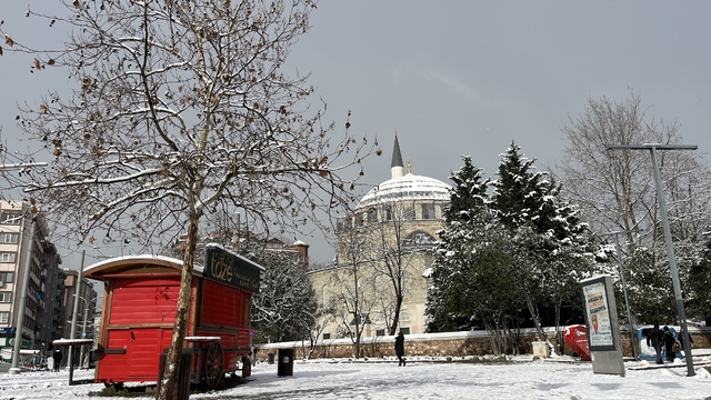 Kocaeli'de kar etkili oluyor