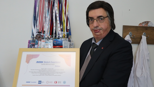 Fethi öğretmenin azmini DHA gündeme getirmişti; ABD'ye 'usta öğretmen' olarak davet edildi