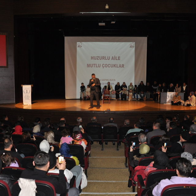 KÜSİDAP'tan "Mutlu aile, huzurlu çocuklar" konulu konferans