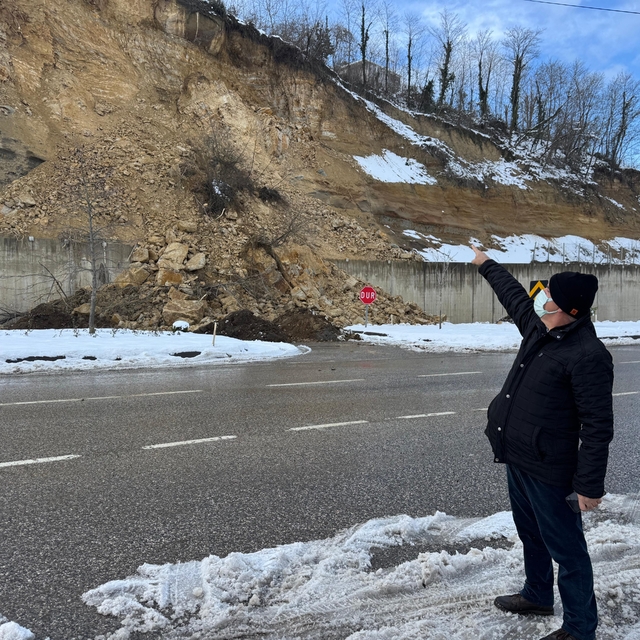 Ordu'da heyelan; o anlar kamerada