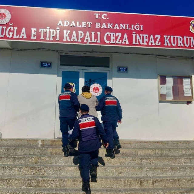 Muğla'da 2 firari hükümlü yakalandı