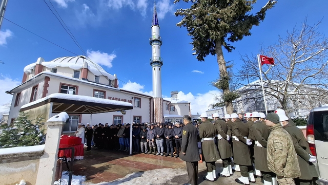 Yakalandığı hastalığı yenik düşen askerin cenazesi Samsun'da toprağa verildi