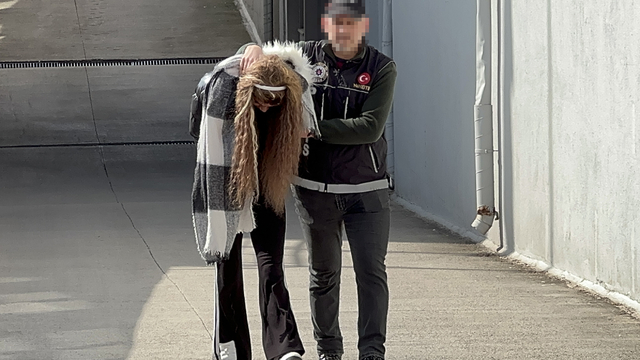 Adana'da evinde uyuşturucu ele geçirilen zanlı tutuklandı