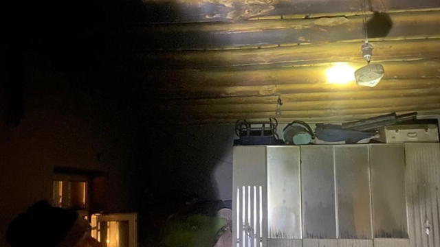 Başkale'de iki evde çıkan yangın söndürüldü