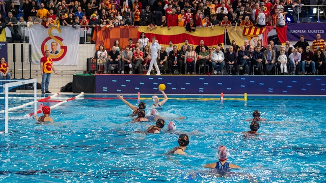 Su topunda Avrupa'nın en büyüğü yine İzmir Büyükşehir Belediyespor