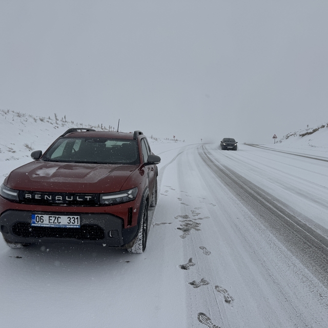 Van'da kar yağışı aralıklarla etkili oluyor