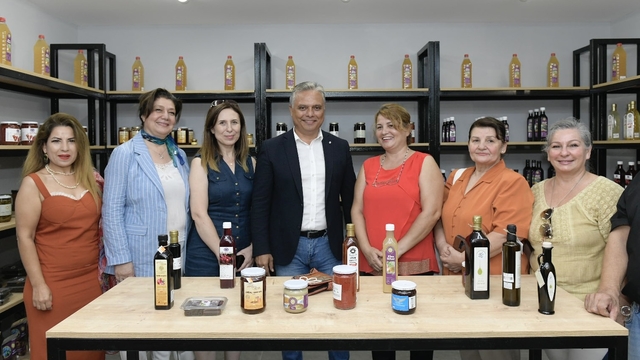 Kadın Kooperatifleri Ürün Satış Mağazası, üreten kadınlara destek oluyor