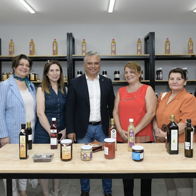 Kadın Kooperatifleri Ürün Satış Mağazası, üreten kadınlara destek oluyor