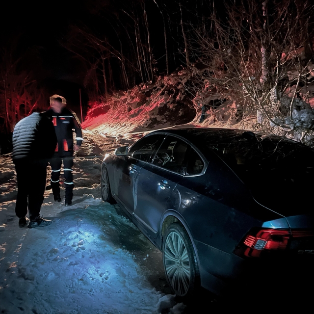 Yalova'da kar yağışı nedeniyle mahsur kalan 26 kişi kurtarıldı