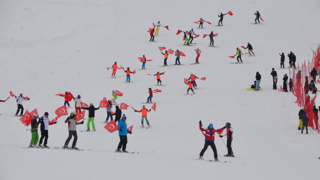 Muş'ta kar festivali düzenlendi