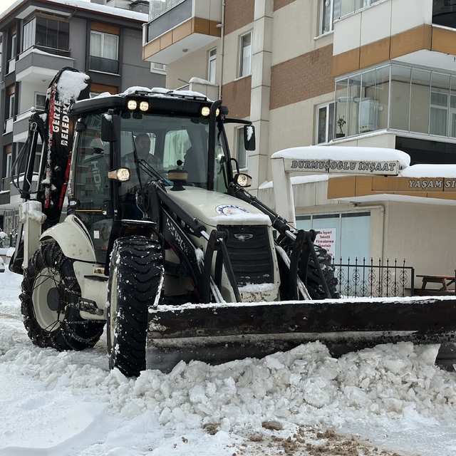 Sinop'ta karla mücadele devam ediyor
