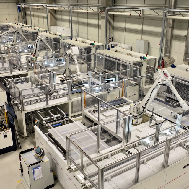 Karaman'da 4 bin dönüme kurulacak GES'in panelleri Düzce'de üretiliyor