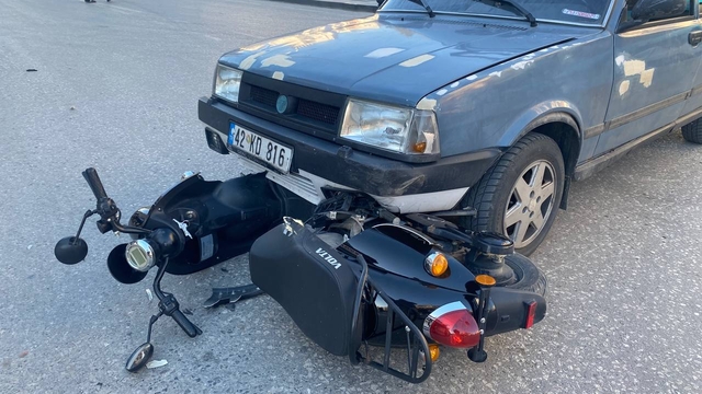 Serik'te otomobille motosikletin çarpıştığı kazada 1 kişi yaralandı