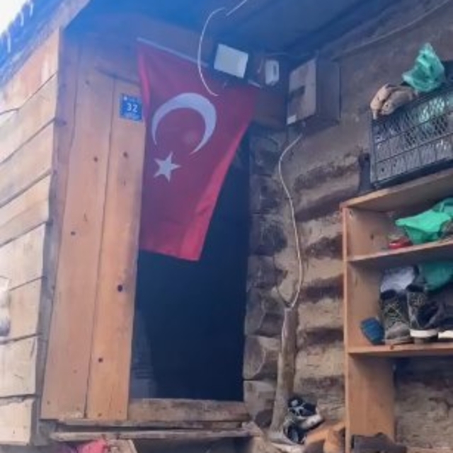 Şehidin annesine ev sözünü bakanlık yerine getirecek