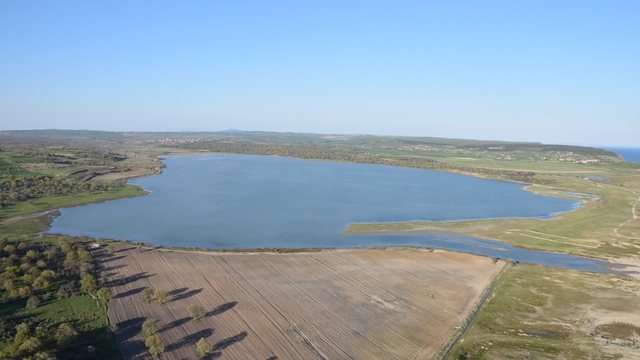 Edirne'de yazın aşırı sıcak nedeniyle oluşan 'tuz gölü', kış yağışlarıyla yeniden suyla doldu