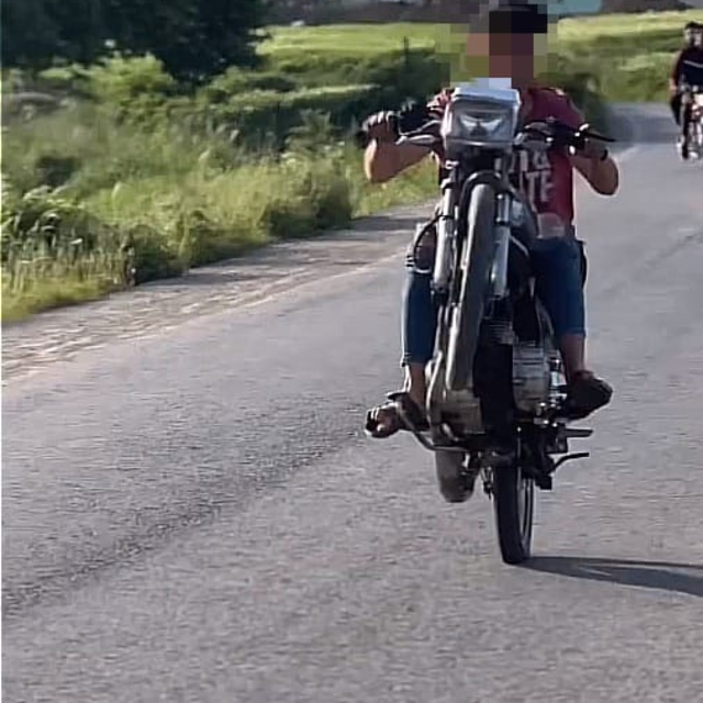 Kahramanmaraş'ta trafiği tehlikeye düşüren 2 sürücüye para cezası