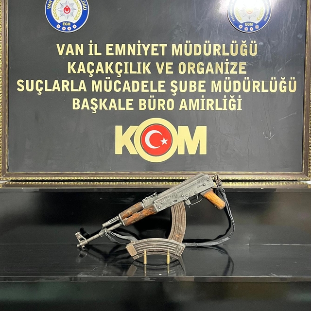 Van'da kaçakçılık operasyonlarında 10 şüpheli hakkında işlem yapıldı