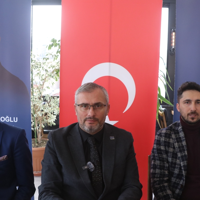 Anahtar Parti Rize İl Başkanı Kutanoğlu, gazetecilerle bir araya geldi