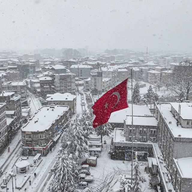 Samsun'da okullar yarın tatil edildi