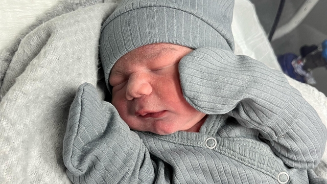 Ahmet bebek ambulansta doğdu