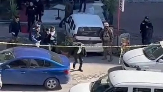 Lokantada ortağını vurup rehin aldı (2)