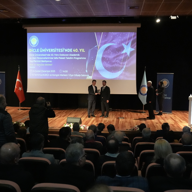 Dicle Üniversitesinde emektar çalışanlara "Vefa" töreni