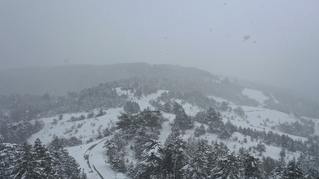 Kastamonu'nun yüksek kesimlerinde kar yağışı etkili oluyor