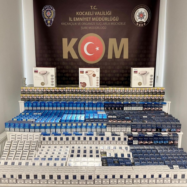 Kocaeli'de gümrük kaçağı 2 bin 300 paket sigara ele geçirildi