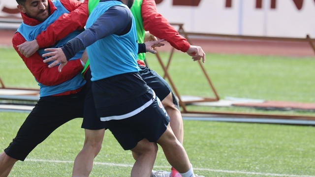 Mardin 1969 Spor, Ağrı 1970 Spor maçına hazırlanıyor