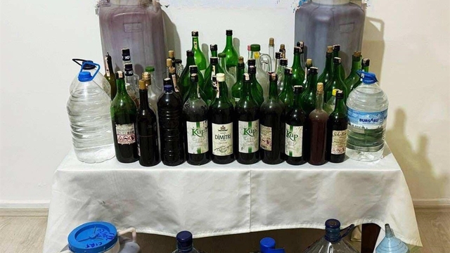 Balıkesir'de jandarmanın düzenlediği operasyonlarda 19 şüpheli yakalandı