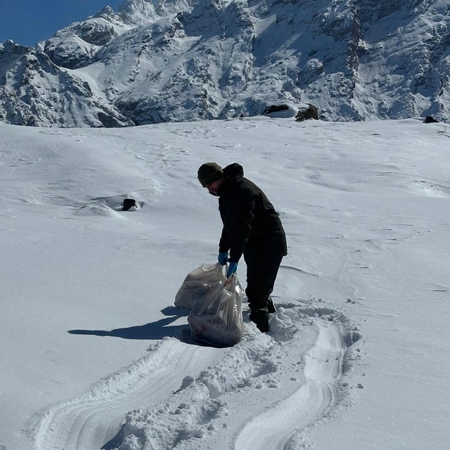 Hakkari'de yaban hayvanları için doğaya yiyecek bırakıldı