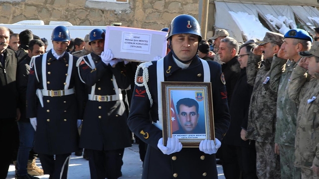 Irak'ın kuzeyinde görevi başında yaşamını yitiren güvenlik korucusu toprağa verildi