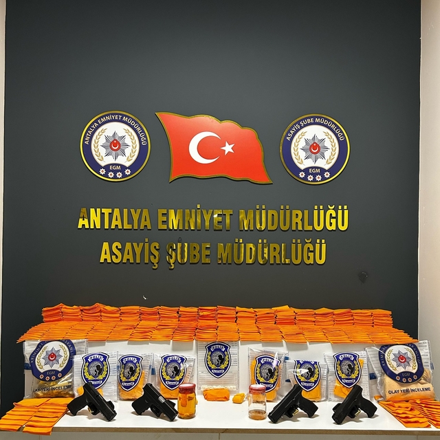 Antalya'da iş yerinin kurşunlanmasıyla ilgili 2 kişi tutuklandı