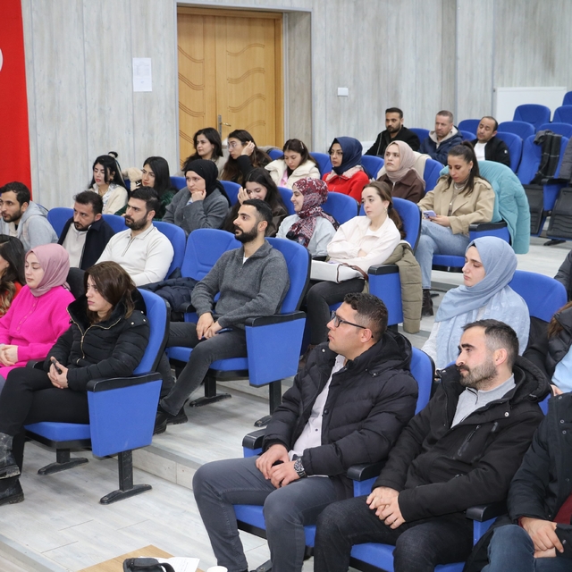 Hakkari'de öğretmenlere siber suçlarla mücadele eğitimi verildi