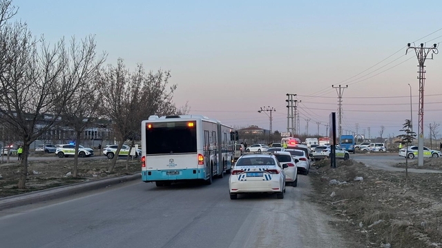 Konya'da trafik kazasında 1 polis şehit oldu, 2 polis yaralandı