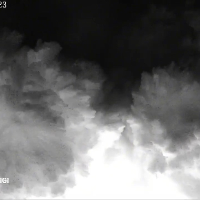 Ayder Yaylası'nda düşen çığ, işletmede hasara neden oldu; o anlar kamerada