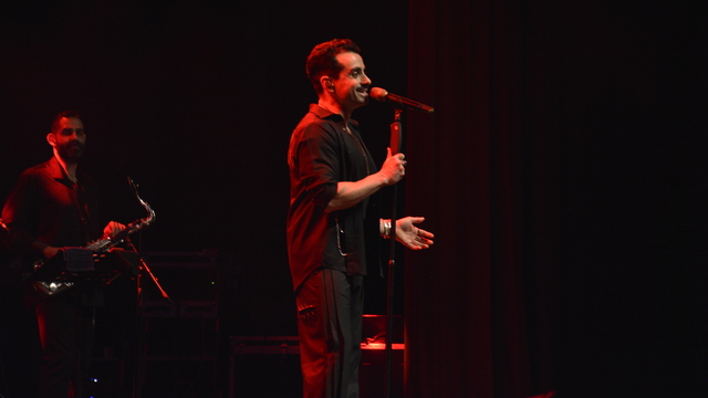 Şarkıcı Gökhan Türkmen Bursa'da konser verdi