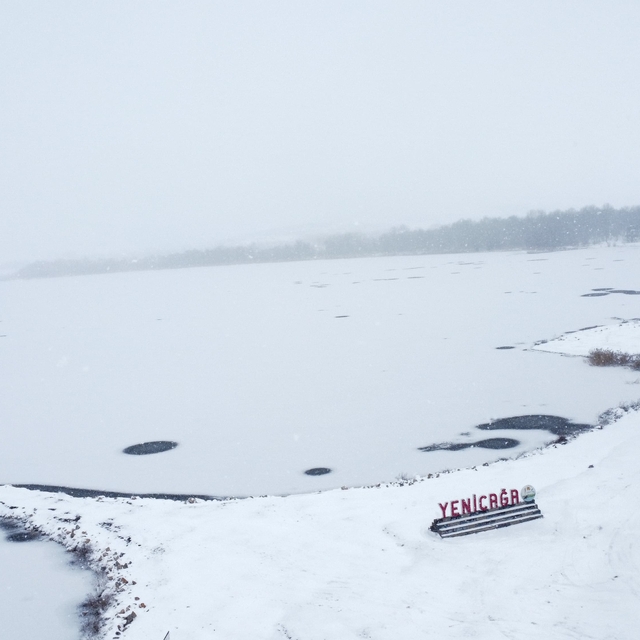Bolu'da göl ve göletlerin yüzeyi dondu