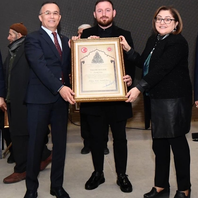 Sakaryalı iş insanı Faruk Koç Gaziantep'te hasar gören camiyi yeniden yaptı...