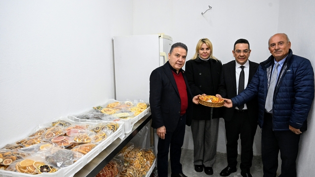 Kumluca Yaş Sebze Meyve Kurutma Tesisi ve Paketleme Tesisi'nde çalışmalar sürüyor