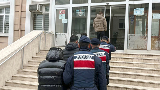 2'si 'Daltonlar' suç örgütü üyesi 3 kişi, Yunanistan'a kaçarken yakalandı