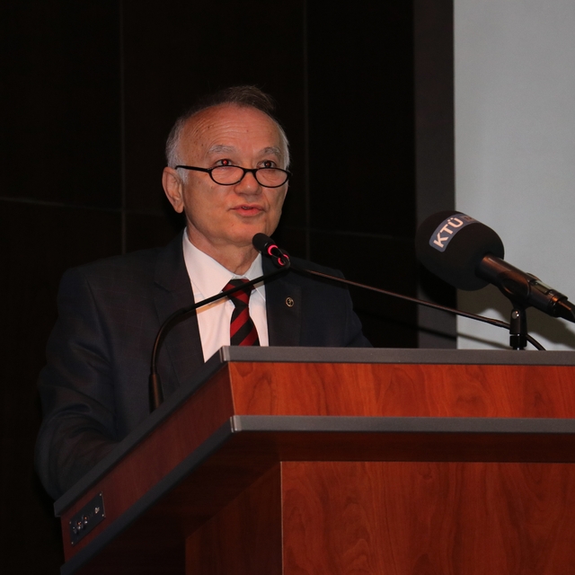 Trabzon'da "İşgalden Kurtuluşa Trabzon" paneli düzenlendi