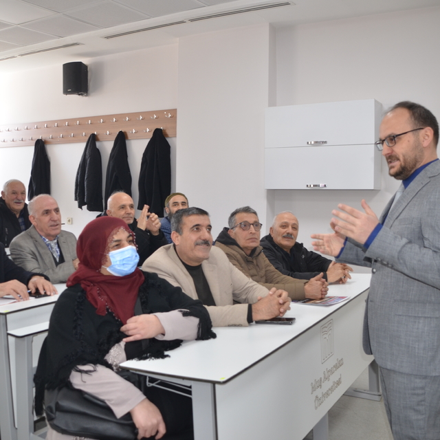 Muş'ta "60+ Tazelenme Üniversitesi" akademik yılı törenle başladı