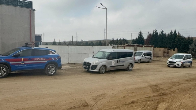 Tekirdağ'da kimyasal atıklarını dereye bıraktığı iddia edilen fabrikanın faaliyetleri durduruldu