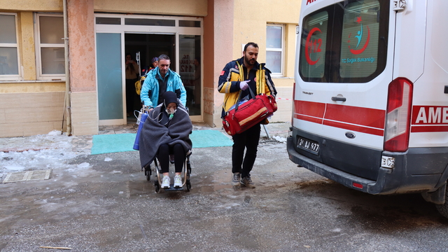 Erzincan Binali Yıldırım Üniversitesi Mengücek Gazi Eğitim ve Araştırma Hastanesi'nde yangın tatbikatı yapıldı