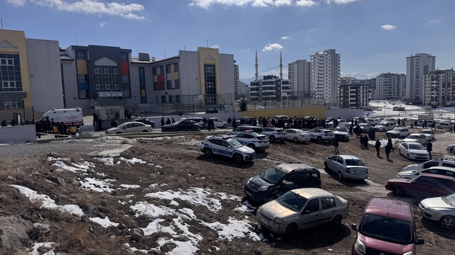 Kayseri'de boşandığı eşini silahla öldüren kişi intihar etti
