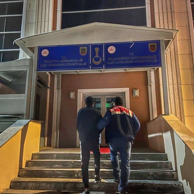 Erzurum'da sahte cep telefonu satışı ilanıyla dolandırıcılık yapan 5 zanlı...